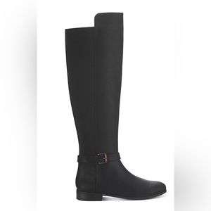 Beautiful black boots over the knees. FREE gift with purchase!